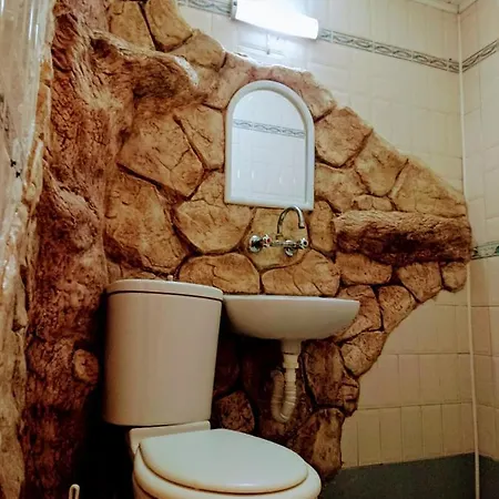 Hotel Хотел Сакар *